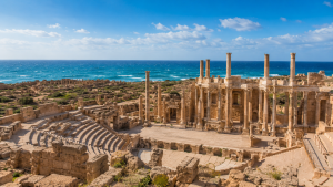 Ruines antiques de Leptis Magna face à la mer en Libye